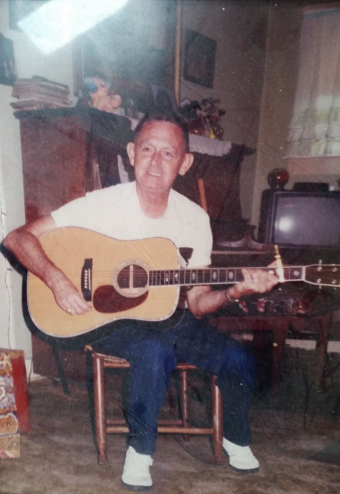 obit Ray.jpg